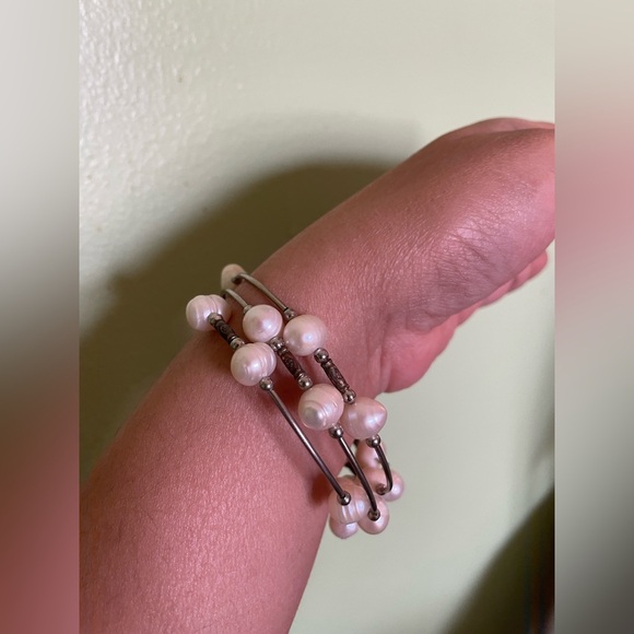 Elegant Natural Pearl Wraparound Bracelet - Picture 2 of 5